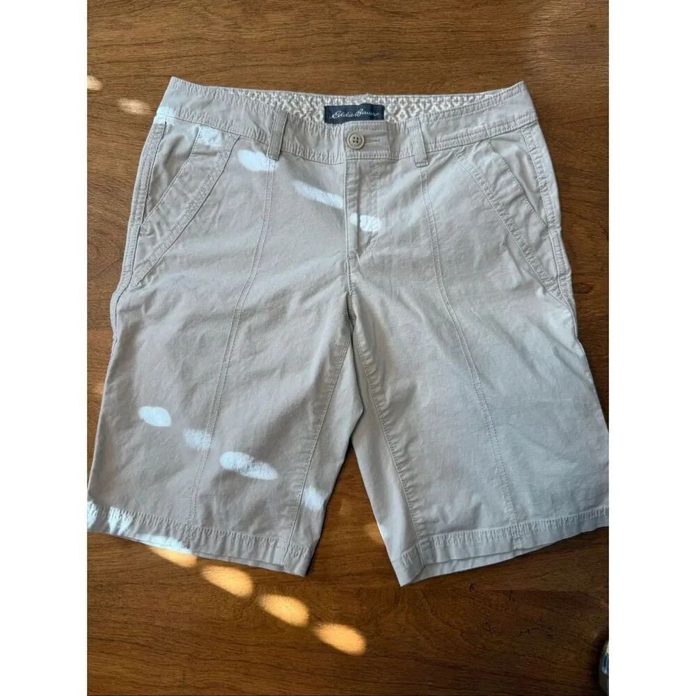 Eddie Bauer Women's Low Rise Flat Front Bermuda Chino Shorts Khaki Size 8